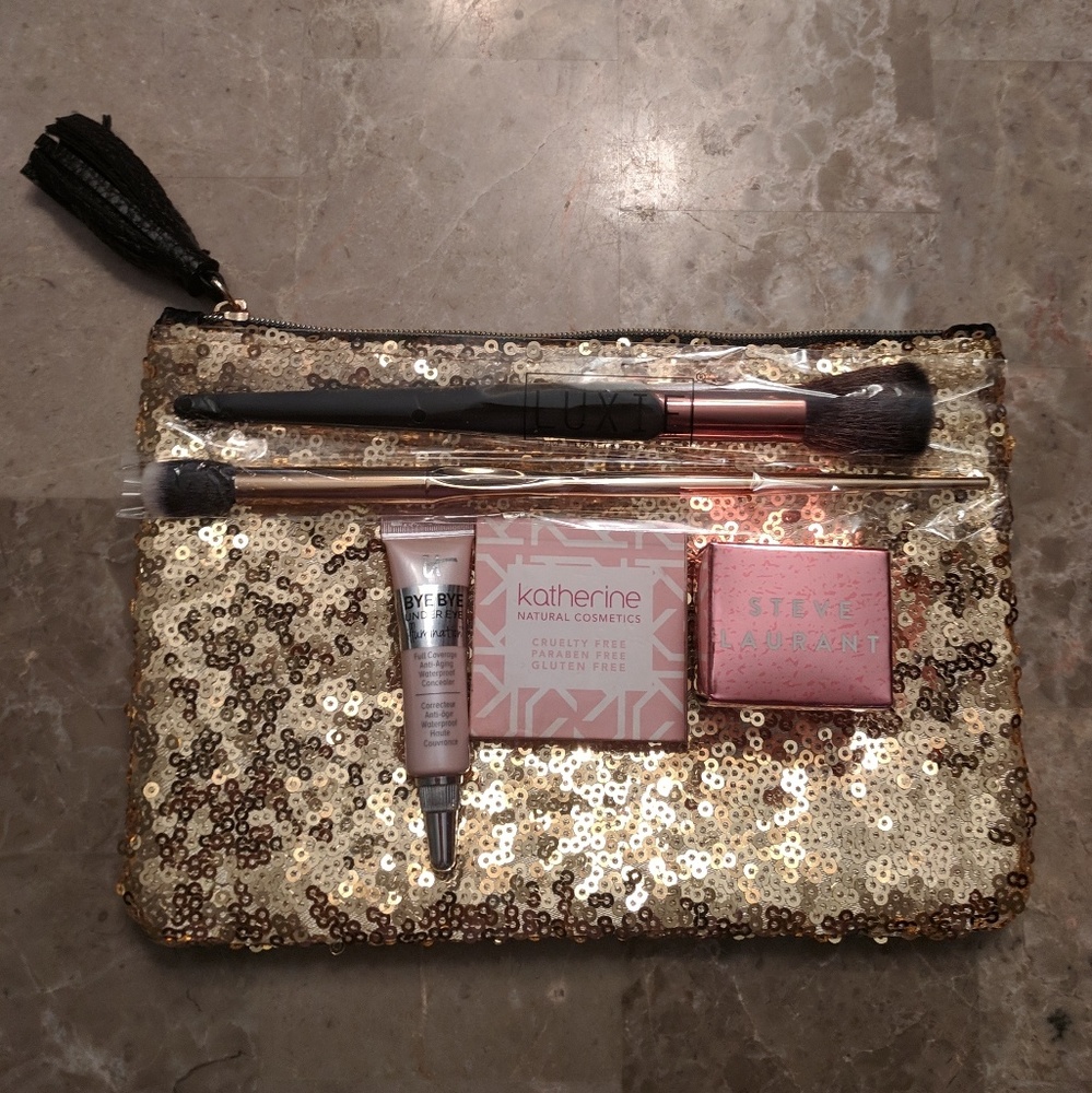 NWT Makeup Brushes, Powders, Eye Creme & Bag